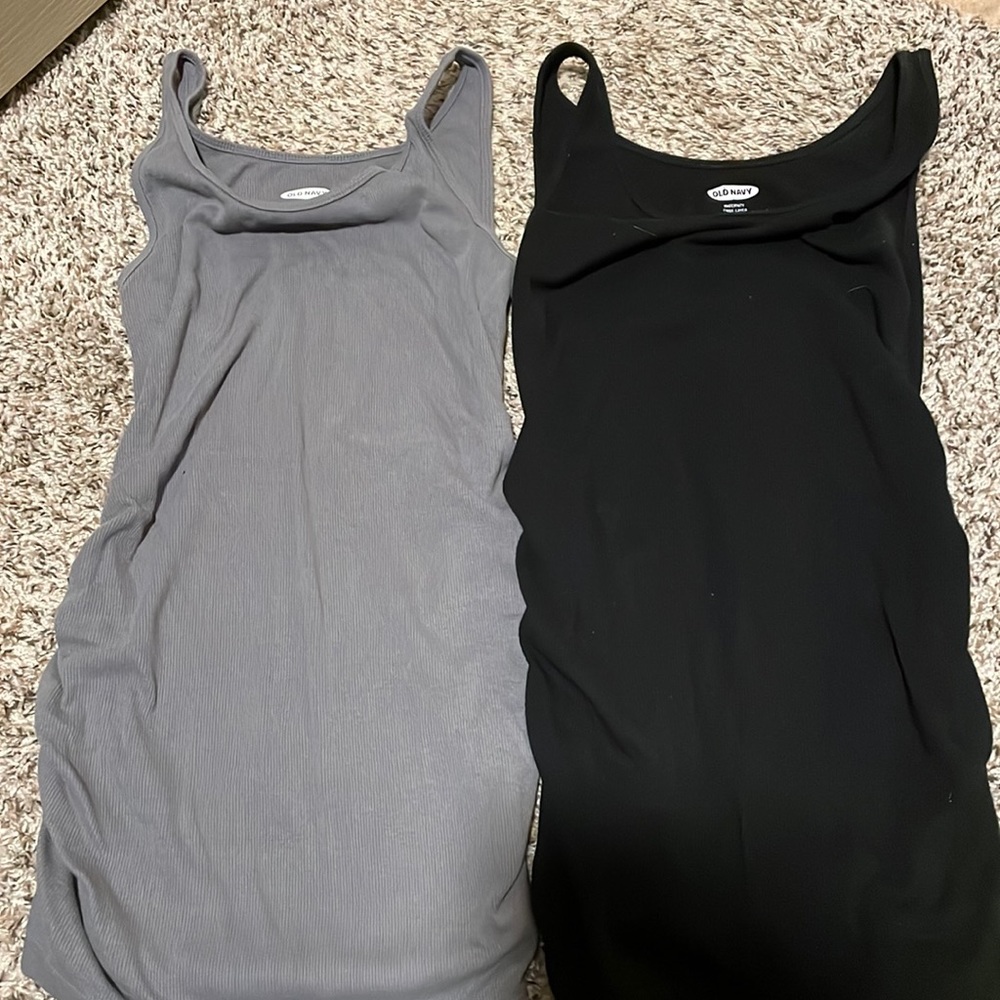 Set of 2 Old Navy MATERNITY tank tops.